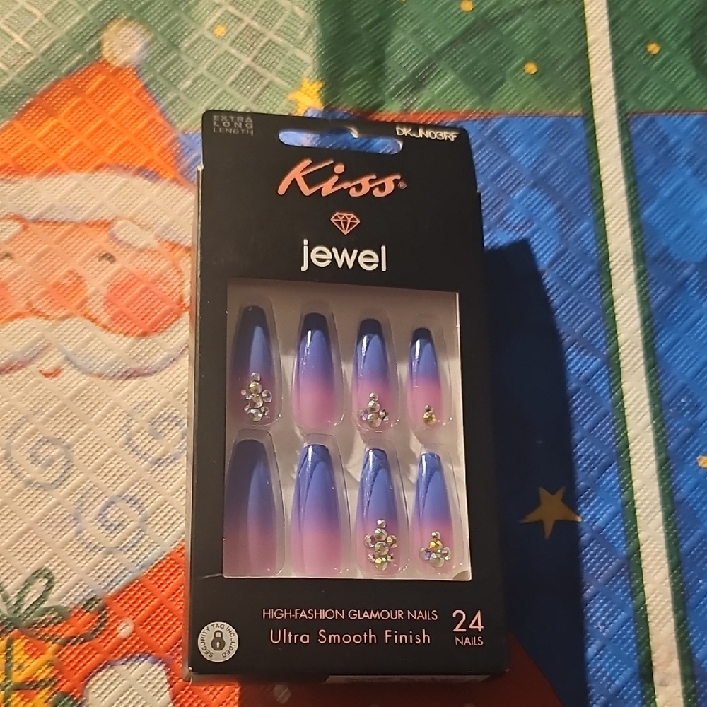 Kiss Jewel High-Fashion Glamour Nails